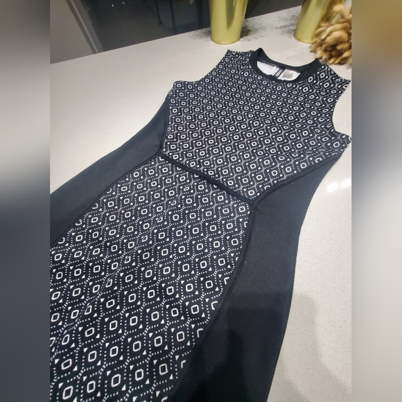 H&M Jolie robe classique de longueur midi - Picture 5 of 7